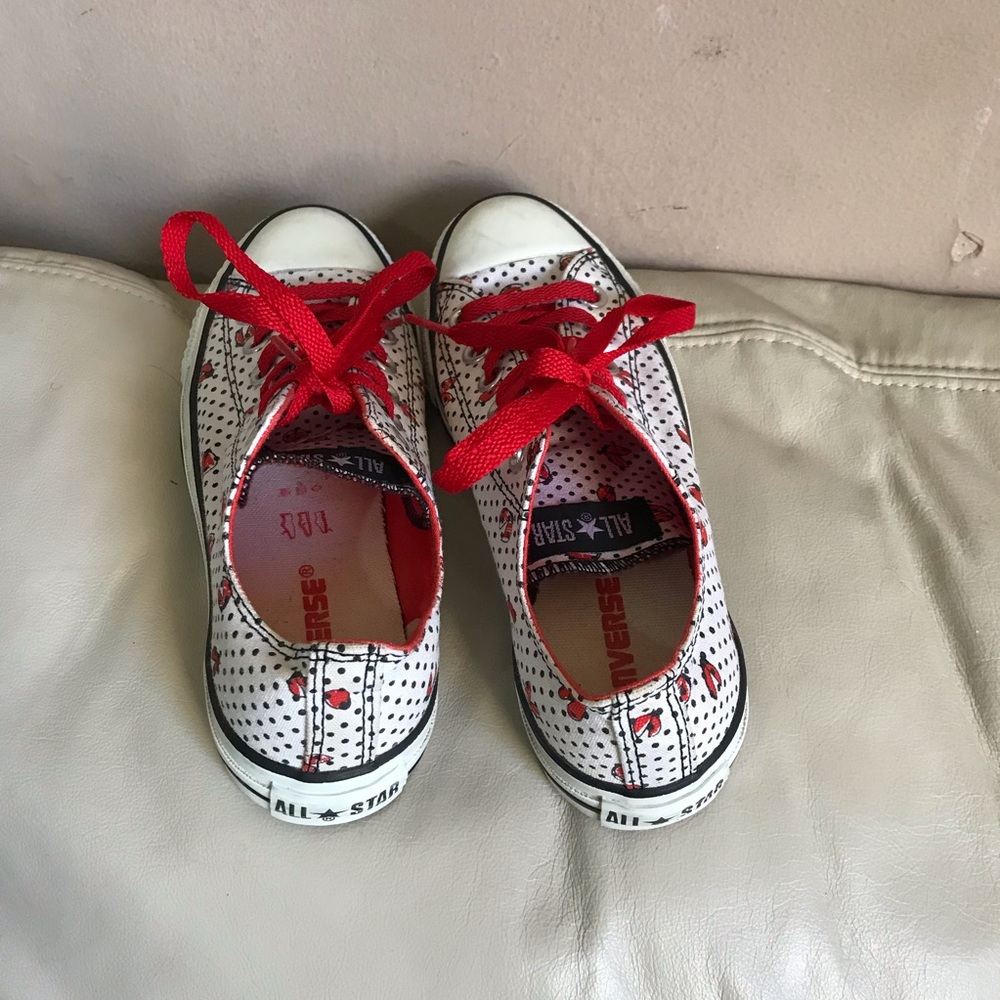 SOLD Converse All Star Ladybug Sneakers Shoes 7 - Picture 3 of 5